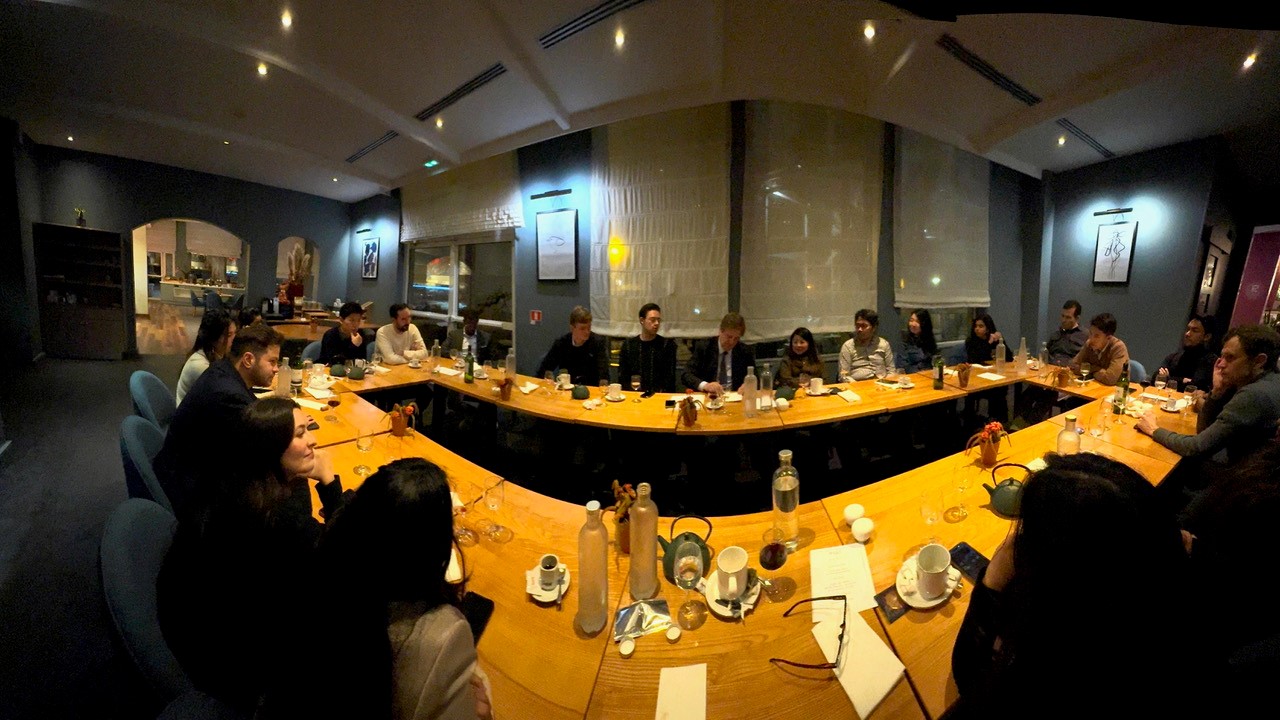 Jean-Luc Allavena has dinner with MBA Entrepreneurship Specialization students