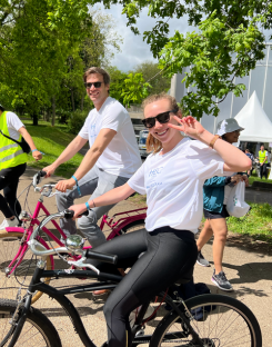 MBA students on solar bikes