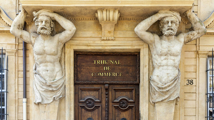 How France’s commercial courts stay relevant through the centuries  - Nicole Stolow - ©123rf- hornet